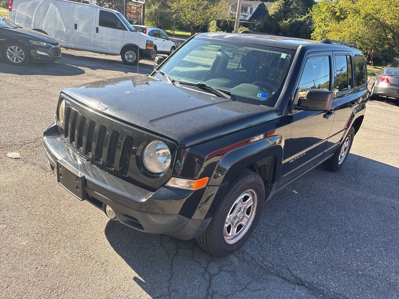 Used 2014 Jeep Patriot Sport w/ Power Value Group AWD/4WD image 10