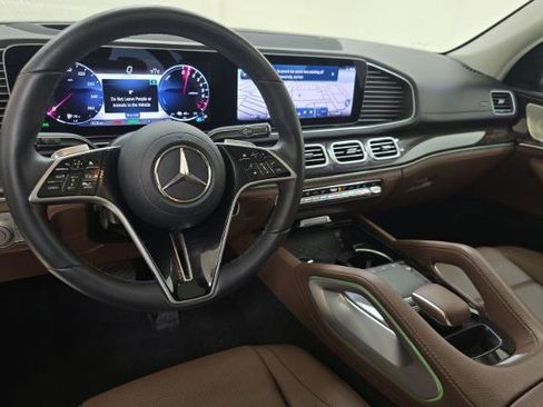 Used 2024 Mercedes-Benz GLE 450e 4MATIC w/ Driver Assistance Package image 12