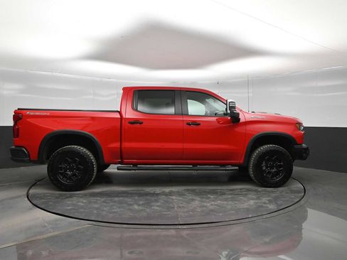 Used 2024 Chevrolet Silverado 1500 ZR2 w/ ZR2 Bison Edition AWD/4WD image 9