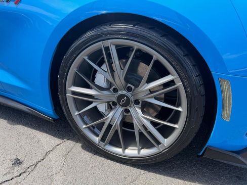 Used 2022 Chevrolet Camaro LT w/ Technology Package RWD image 19