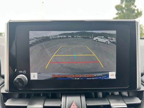 Used 2025 Toyota RAV4 XLE AWD/4WD image 17