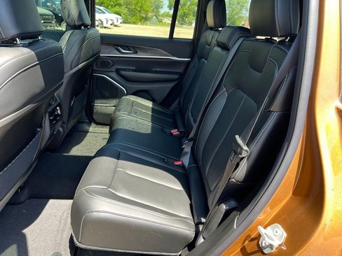 New 2026 Jeep Grand Cherokee Limited AWD/4WD image 22