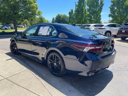 Used 2022 Toyota Camry XSE w/ Navigation Upgrade Package FWD image 5