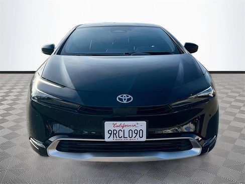 Used 2024 Toyota Prius Prime XSE Premium image 2