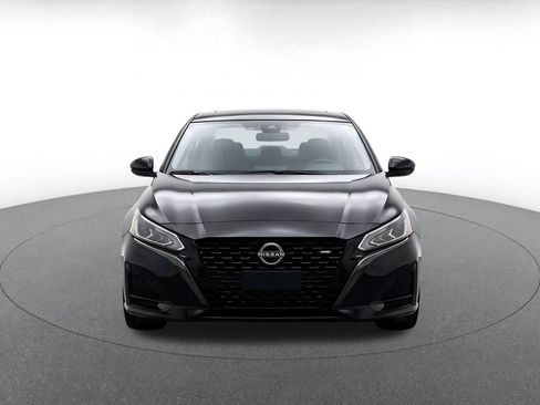 Used 2026 Nissan Altima 2.5 SV FWD image 2