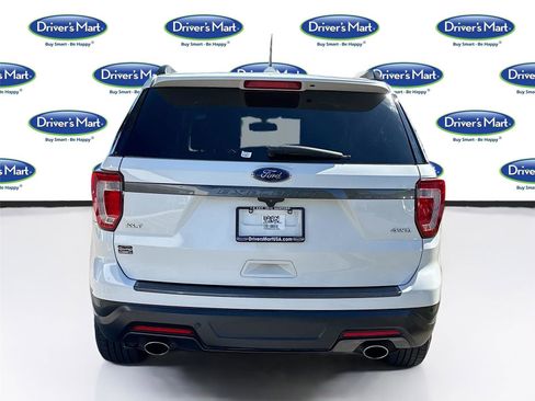 Used 2018 Ford Explorer XLT w/ Equipment Group 202A image 7