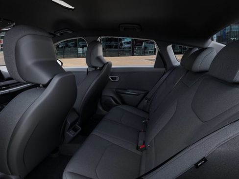 New 2026 Kia K4 LXS FWD image 18