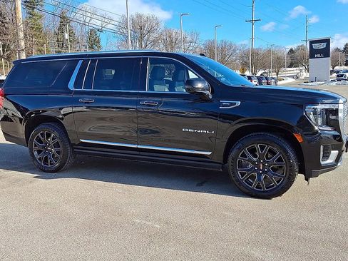 Certified 2023 GMC Yukon XL Denali image 2
