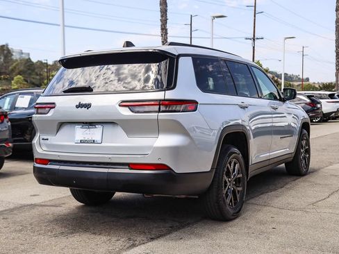 Used 2024 Jeep Grand Cherokee L Laredo AWD/4WD image 6