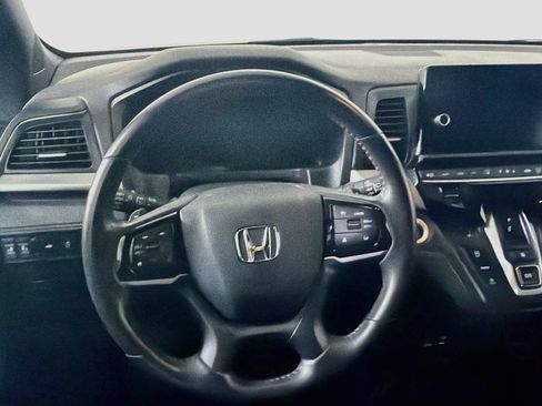 Used 2025 Honda Odyssey Sport-L image 17