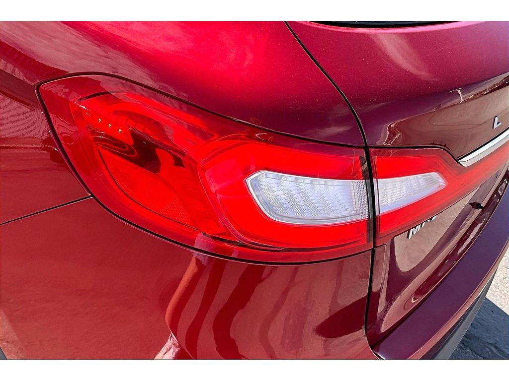 Used 2016 Lincoln MKX Reserve w/ Equipment Group 102A AWD/4WD image 20