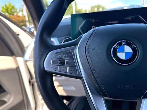 Used 2023 BMW X7 xDrive40i w/ Executive Package AWD/4WD image 14