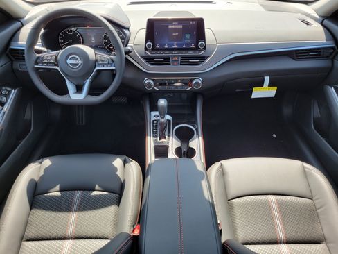 New 2026 Nissan Altima 2.5 SR FWD image 17