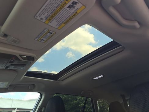 Used 2025 Subaru Outback Premium AWD/4WD image 15