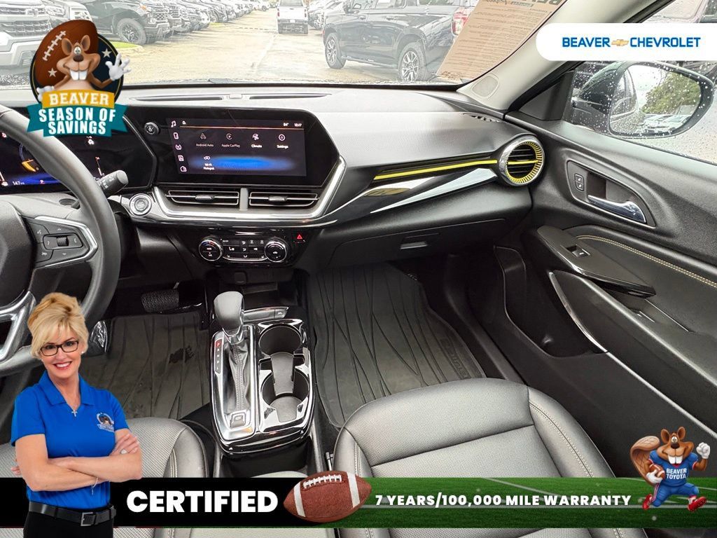 Used 2024 Chevrolet Trax ACTIV w/ Sunroof Package FWD image 17