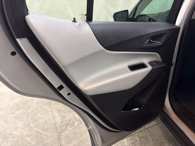 Used 2018 Chevrolet Equinox LS AWD/4WD image 12