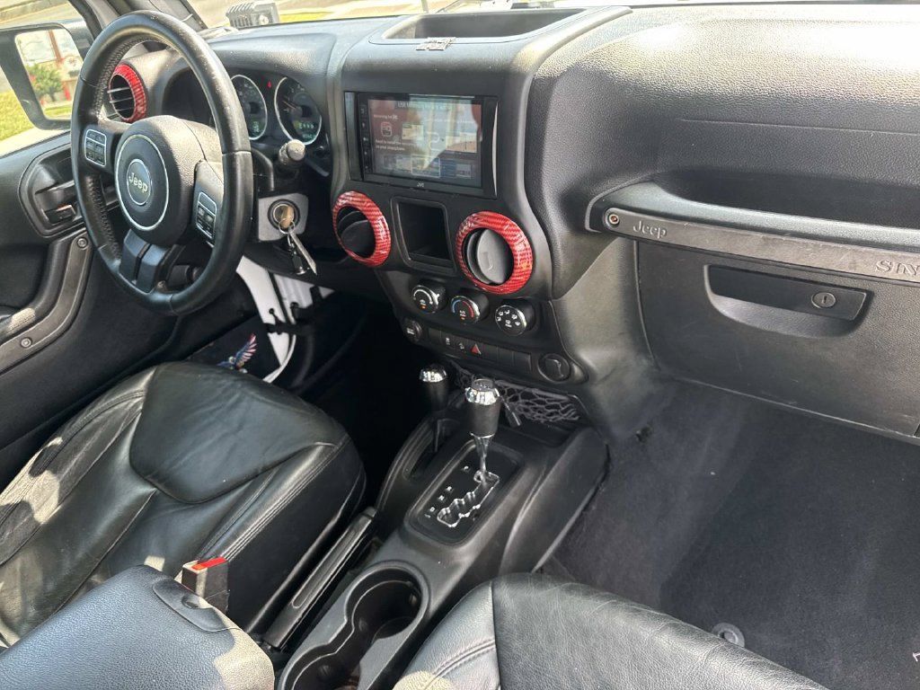 Used 2017 Jeep Wrangler Unlimited Sport w/ Connectivity Group AWD/4WD image 14