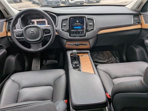 Used 2024 Volvo XC90 B5 Plus AWD/4WD image 26