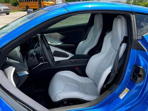 Used 2025 Chevrolet Corvette Stingray Preferred Cpe w/ 2LT RWD image 20