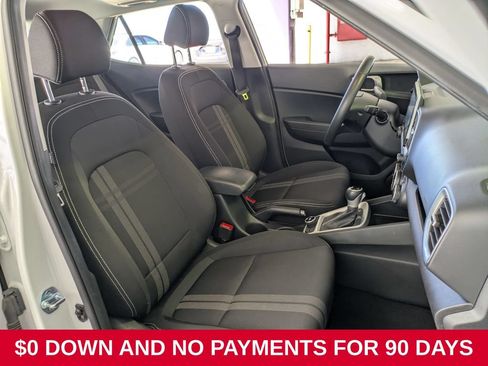 Used 2025 Hyundai Venue SEL FWD image 28