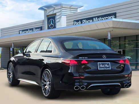 New 2026 Mercedes-Benz E 53 AMG e 4MATIC Sedan image 4