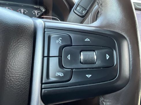 Used 2022 GMC Sierra 1500 SLT w/ Driver Alert Package II AWD/4WD image 18
