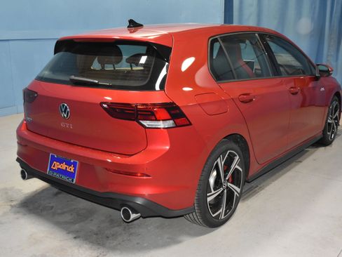 New 2025 Volkswagen GTI SE image 18