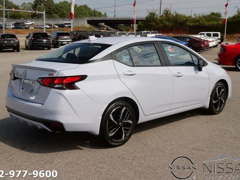 New 2025 Nissan Versa SR w/ Trunk Package image 5