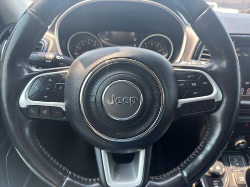 Used 2019 Jeep Compass Limited AWD/4WD image 16