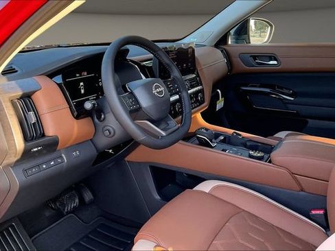 New 2026 Nissan Pathfinder Platinum w/ Accent Package AWD/4WD image 7