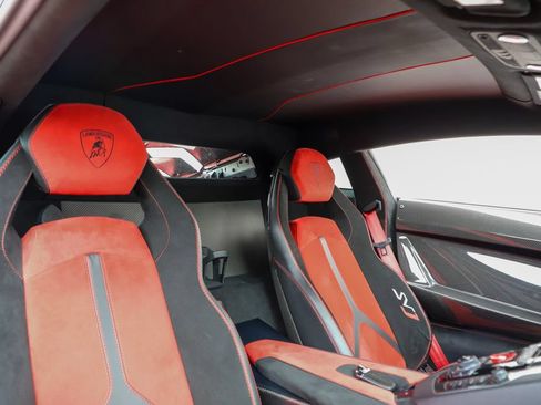 Used 2019 Lamborghini Aventador SVJ AWD/4WD image 6