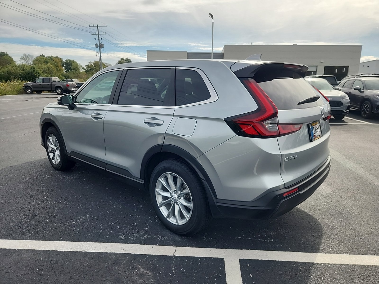 Used 2025 Honda CR-V EX-L image 5