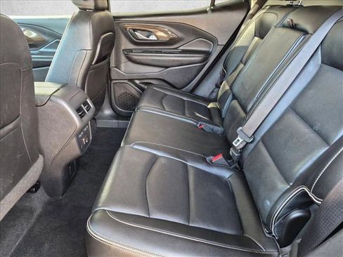 Used 2019 GMC Terrain Denali w/ GMC Pro Grade Package AWD/4WD image 18