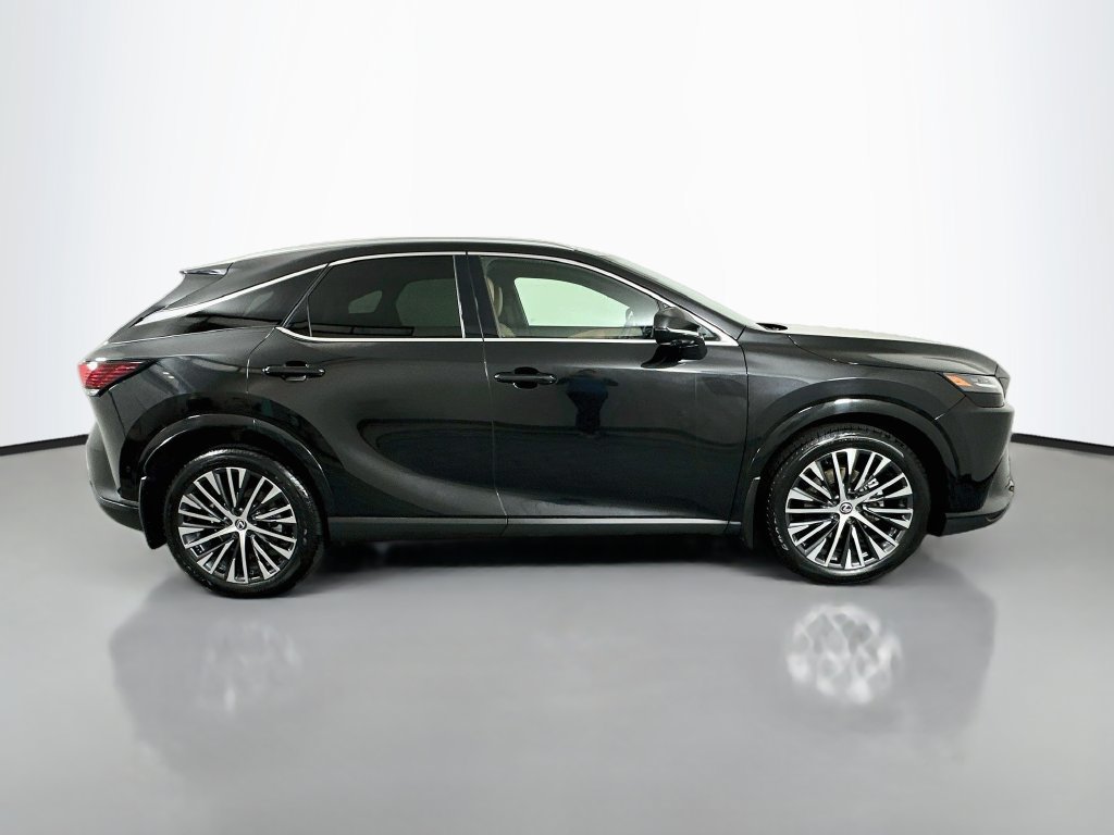 Used 2023 Lexus RX 350 Premium Plus w/ Cold Area Package FWD image 4
