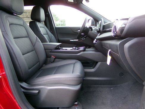 New 2026 Chevrolet Equinox LT w/ Convenience Package II image 18