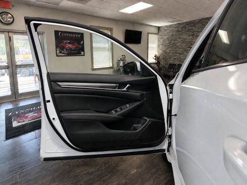 Used 2019 Honda Accord Sport image 8