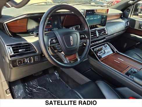 Certified 2023 Lincoln Navigator 2WD image 12