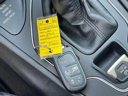 Used 2021 Jeep Cherokee Latitude Lux w/ Comfort/Convenience Group