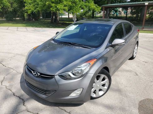 Used 2013 Hyundai Elantra Limited FWD image 2