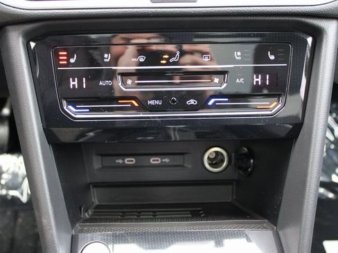 New 2026 Volkswagen Taos SEL AWD/4WD image 16