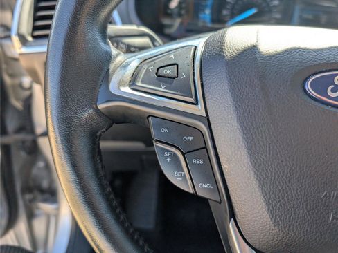 Used 2023 Ford Edge Titanium image 32