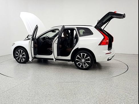 Certified 2023 Volvo XC60 B5 Plus w/ Climate Package AWD/4WD image 12