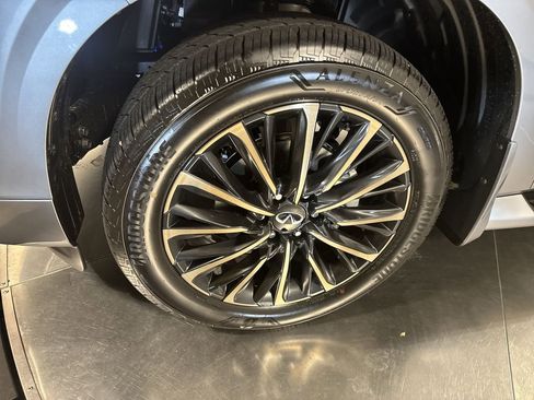 New 2026 INFINITI QX80 Autograph w/ Premium Cargo Package image 10