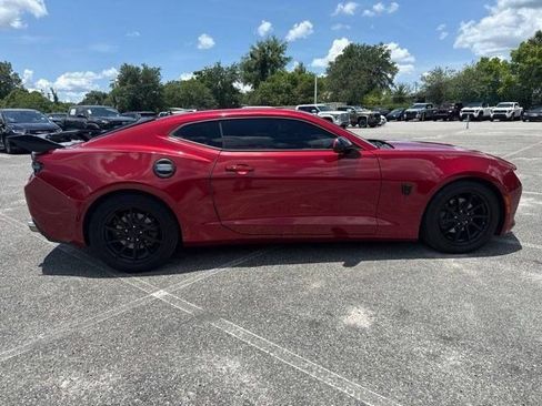 Used 2018 Chevrolet Camaro LT RWD image 5