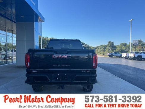 Used 2022 GMC Sierra 2500 AT4 w/ AT4 Premium Plus Package image 5