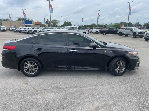 Used 2020 Kia Optima LX image 12