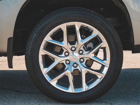 Used 2024 Chevrolet Silverado 1500 LTZ w/ LTZ Convenience Package II image 6