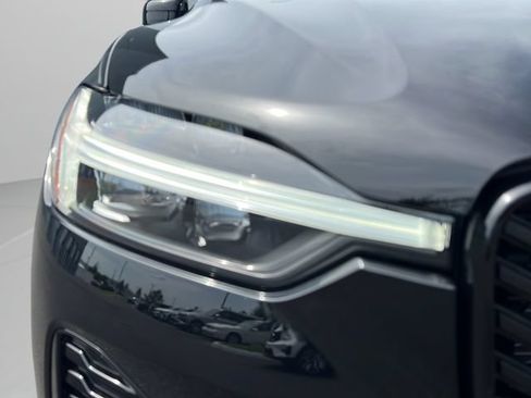 New 2026 Volvo XC60 B5 Plus AWD/4WD image 22