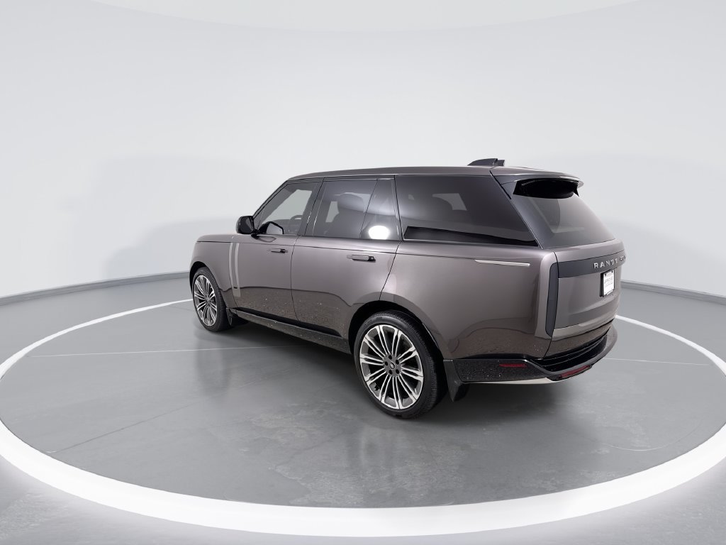 Used 2025 Land Rover Range Rover SE AWD/4WD image 6