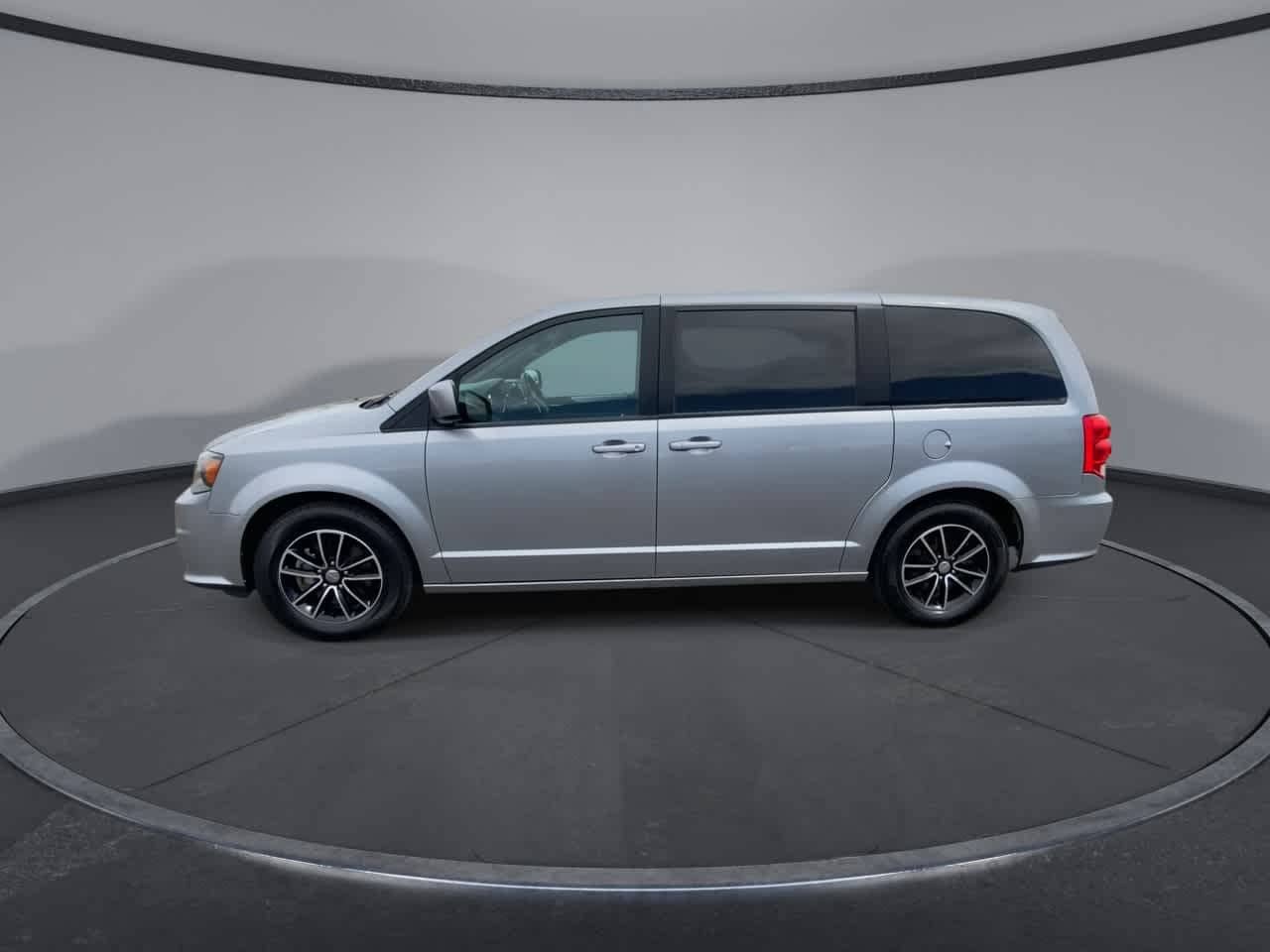 Used 2019 Dodge Grand Caravan GT FWD image 5